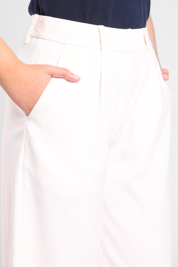 Triumph Tailored Straight Pants in White