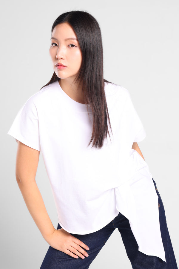Manifesto Asymmetry T-shirt in Off White