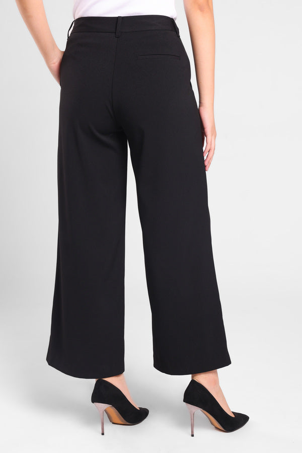 Triumph Tailored Straight Pants in Black